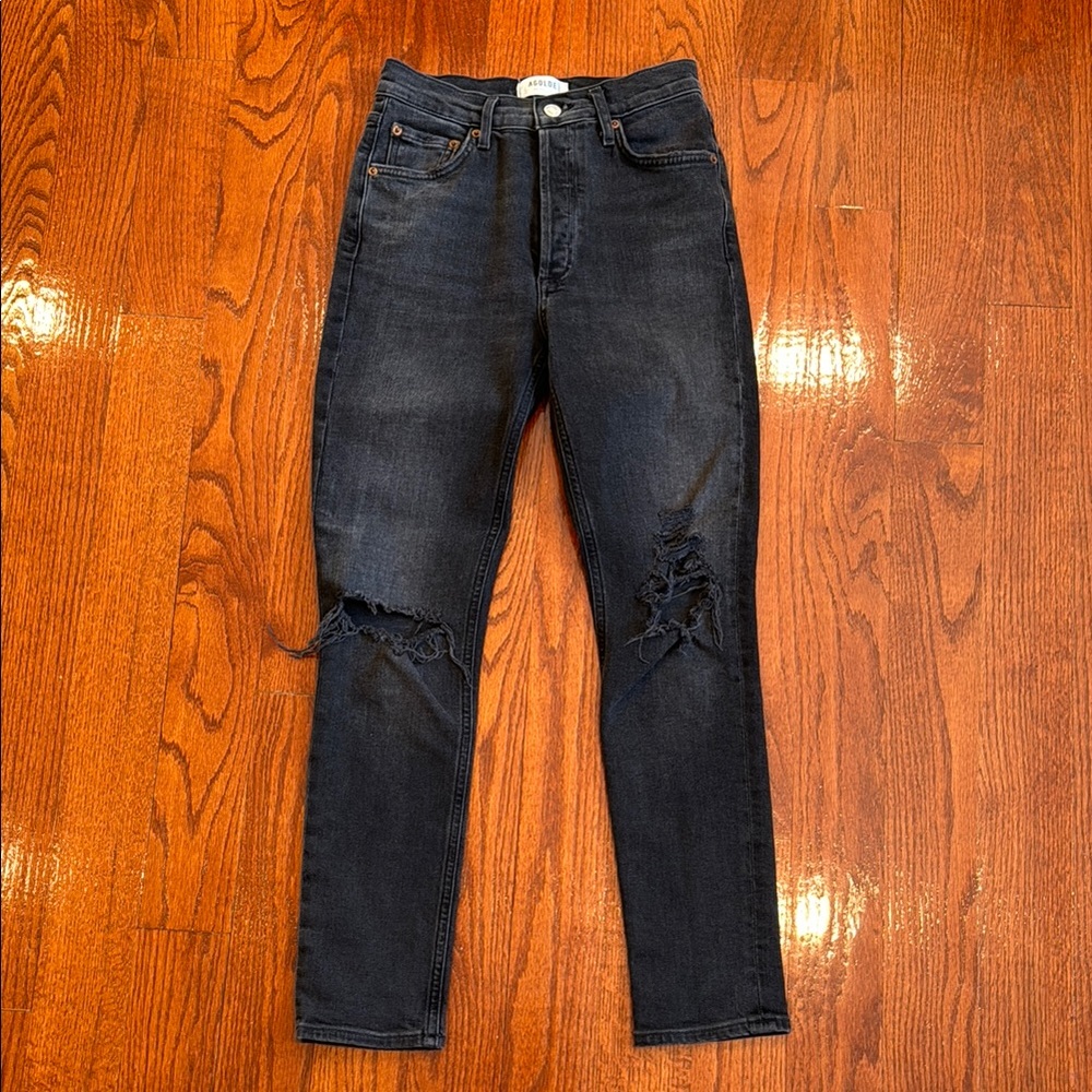 Black Skinny Jeans with Distressed Knees and Standard Waistband